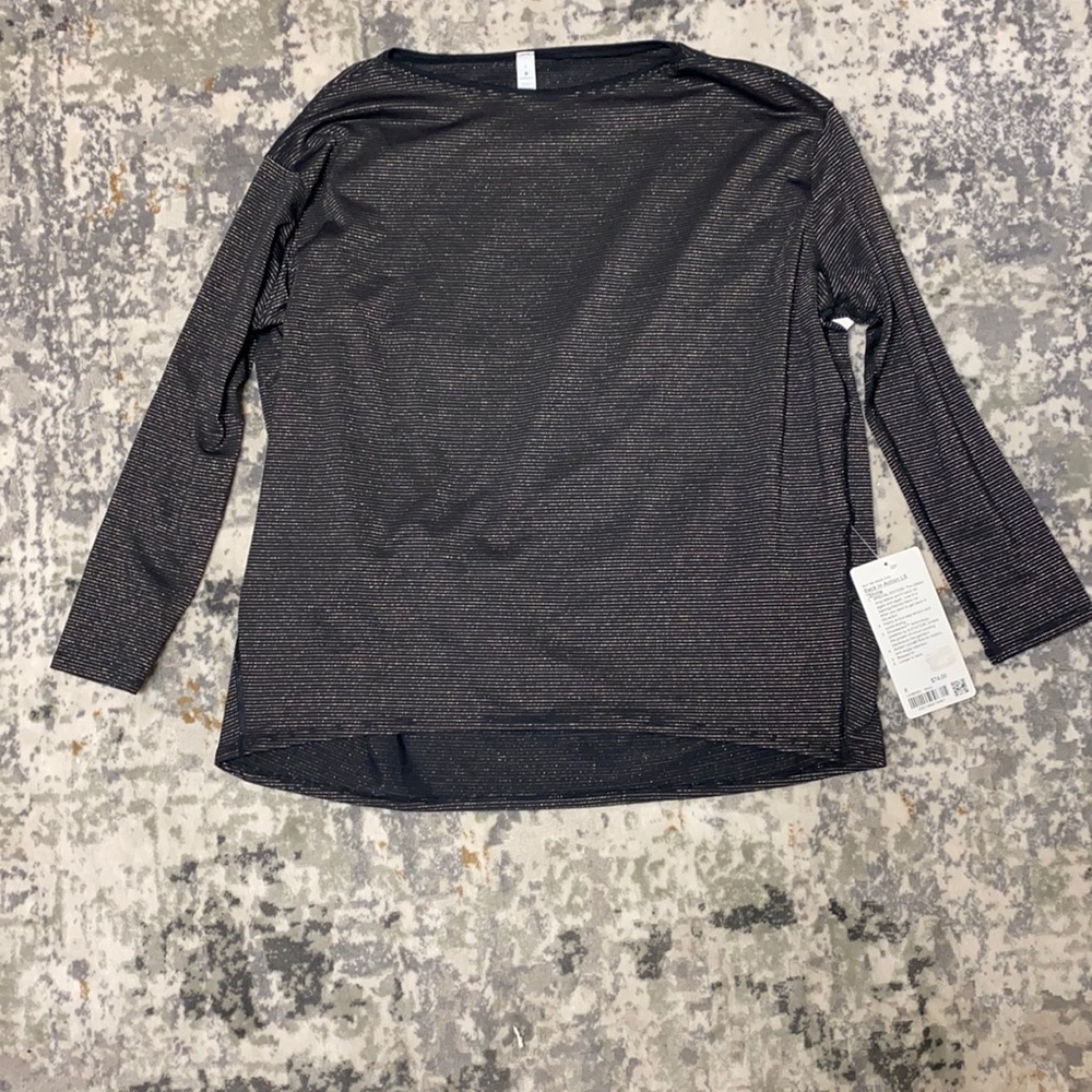 Lululemon shirt size 8